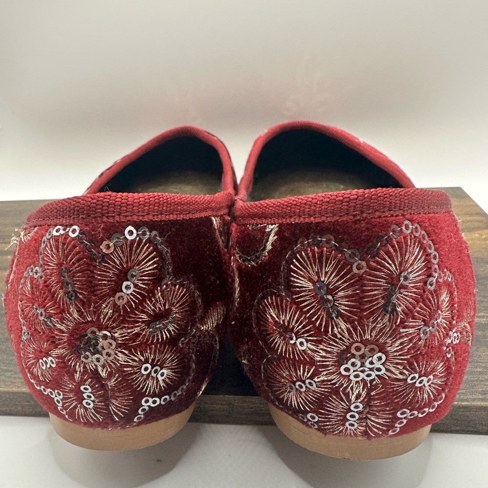 Naughty Monkey Burgundy Velvet Sequined Embroidered Flats Women's 6.5 - Picture 6 of 7